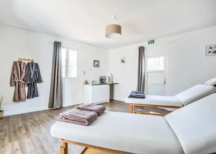 Apartment Saint-raphael Valescure - Maeva - Climatise 4 Personnes - Selection Mae-0081